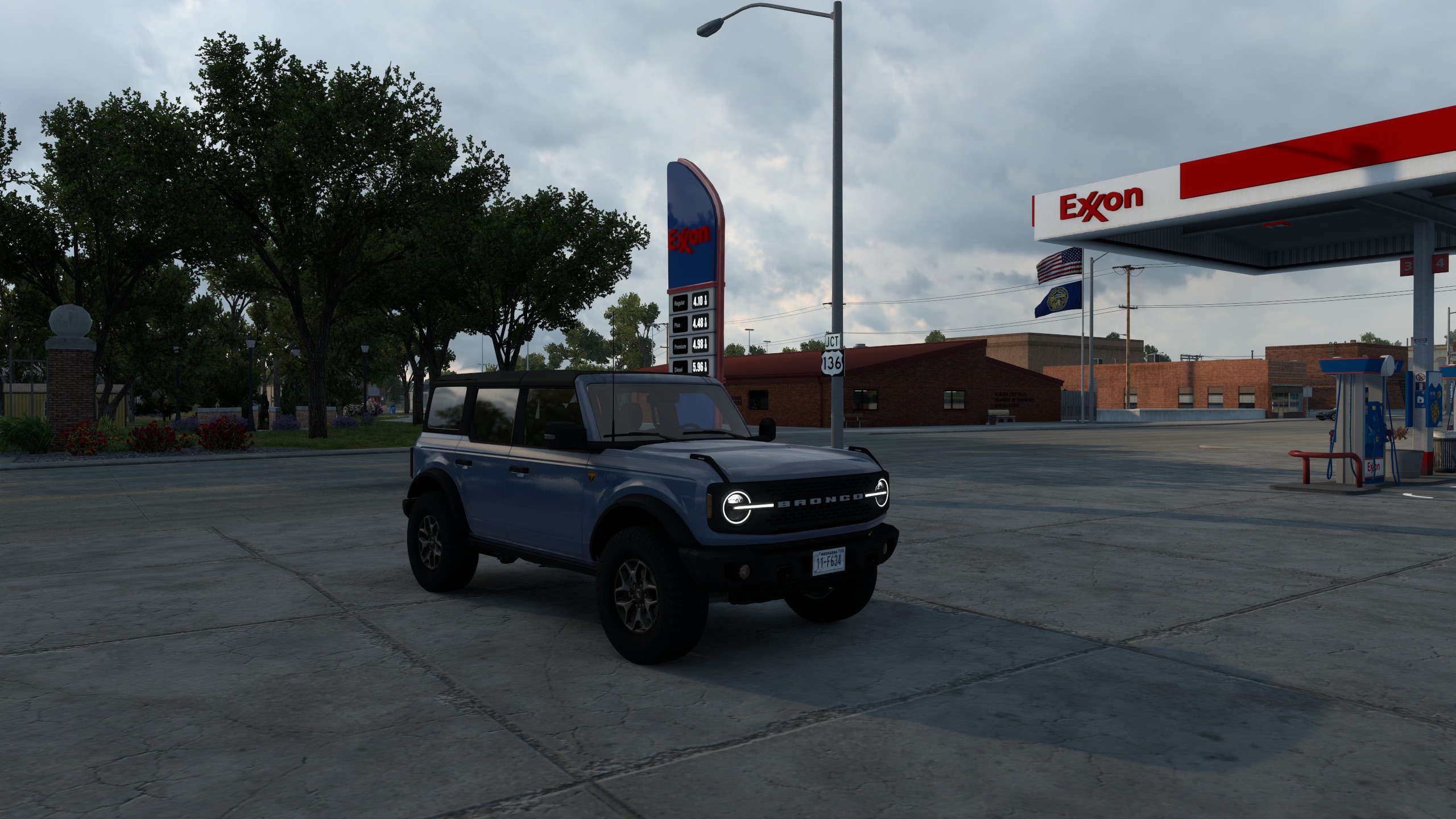 Walkaround gameplay video: walking around the truck in first person